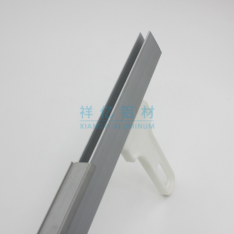 铝合金吊轨型材4