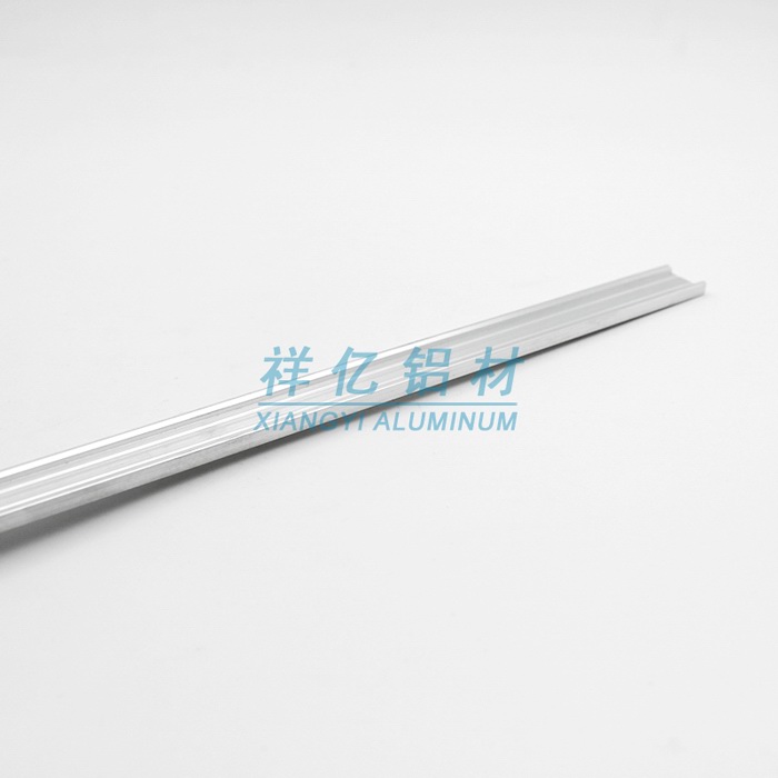 铝槽条型材加工3