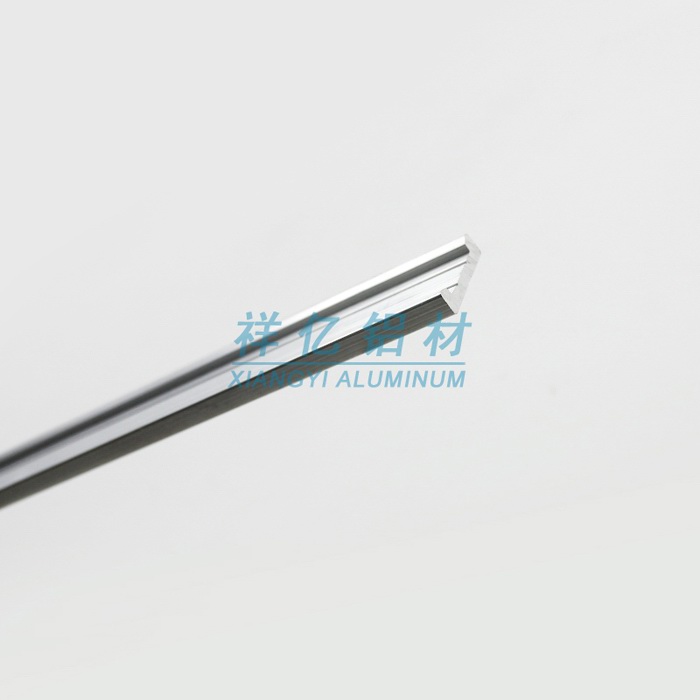 铝槽条型材加工4