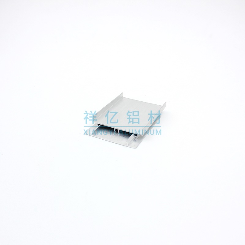 组合式压边铝型材3
